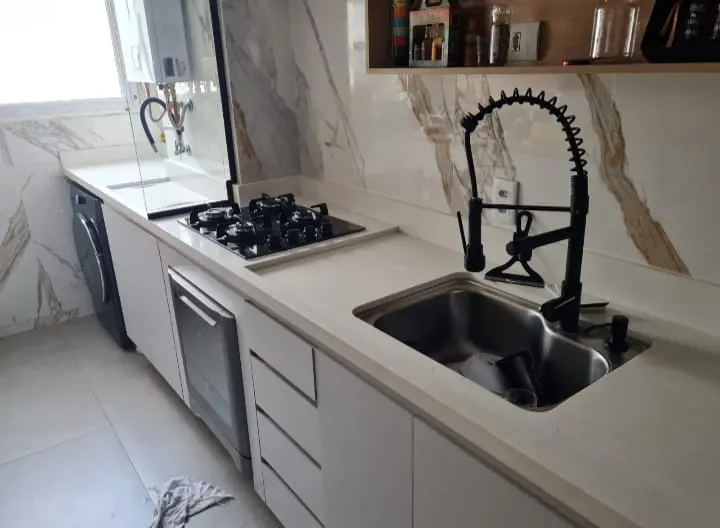 Bancada Gourmet em Quartzo Branco